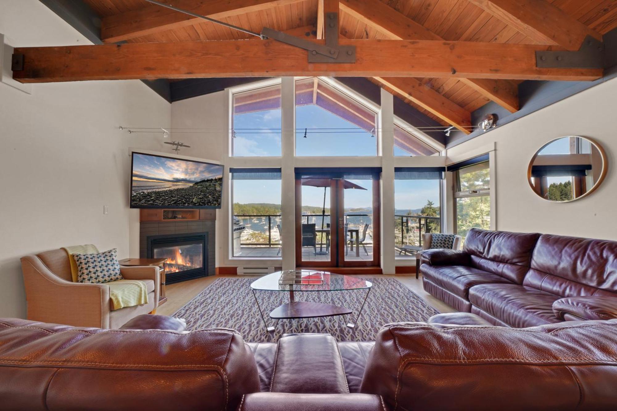 Mariner'S Loft - Salt Spring Island Apartment Ganges Exterior photo