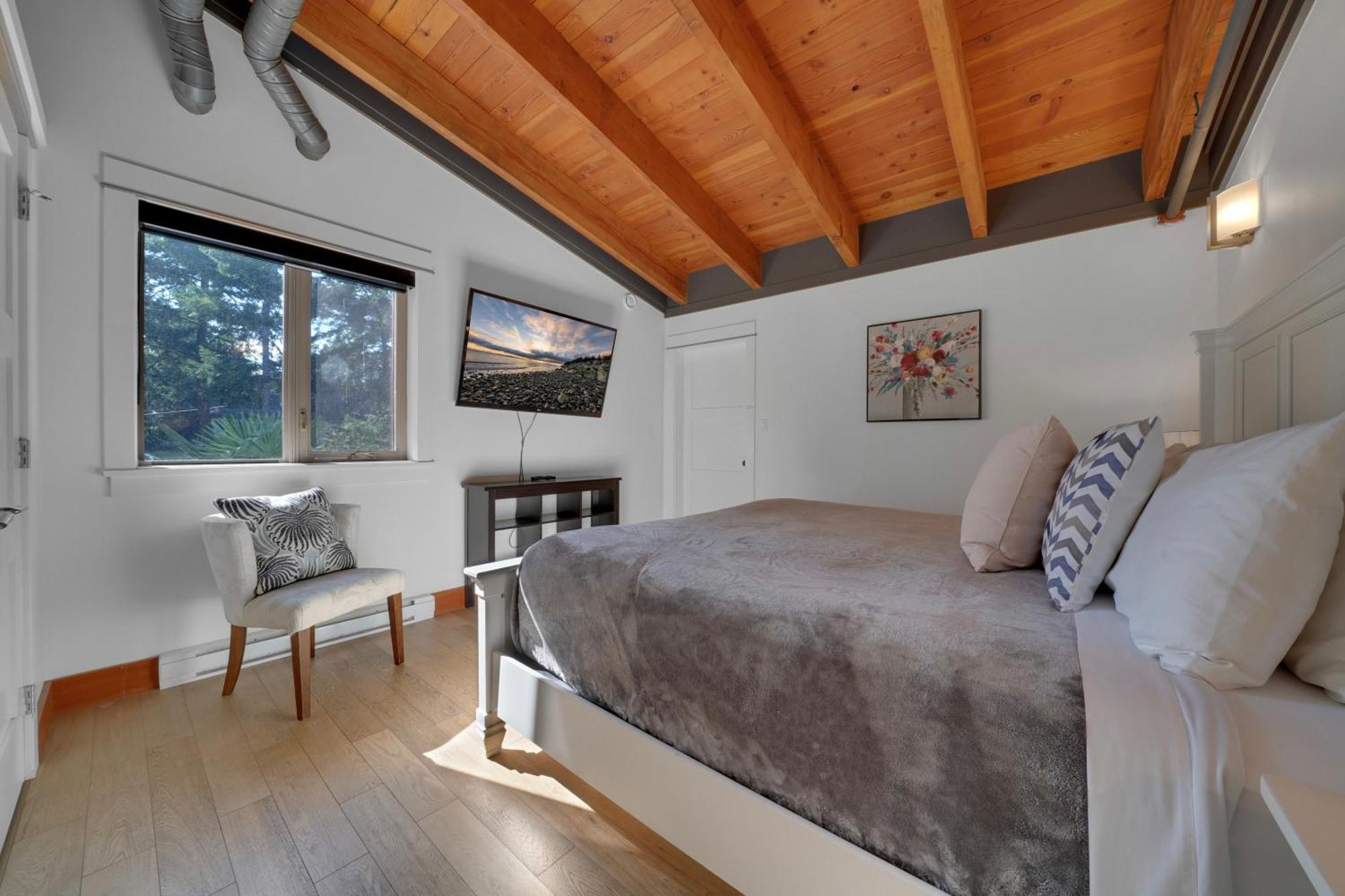 Mariner'S Loft - Salt Spring Island Apartment Ganges Exterior photo