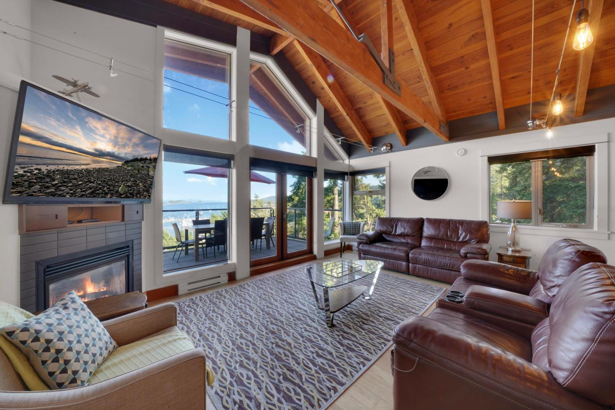 Mariner'S Loft - Salt Spring Island Apartment Ganges Exterior photo
