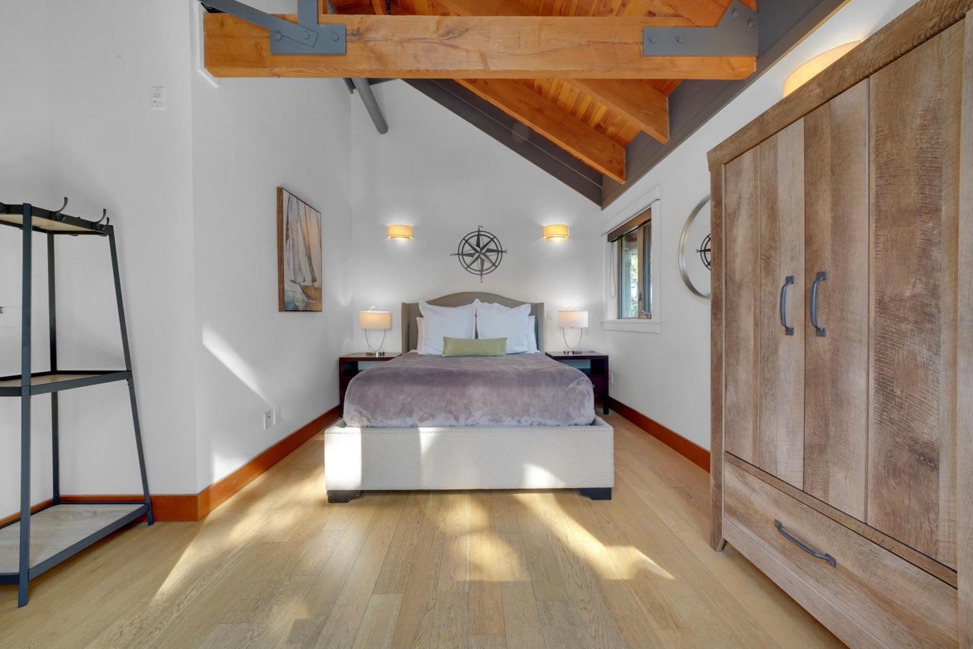 Mariner'S Loft - Salt Spring Island Apartment Ganges Exterior photo