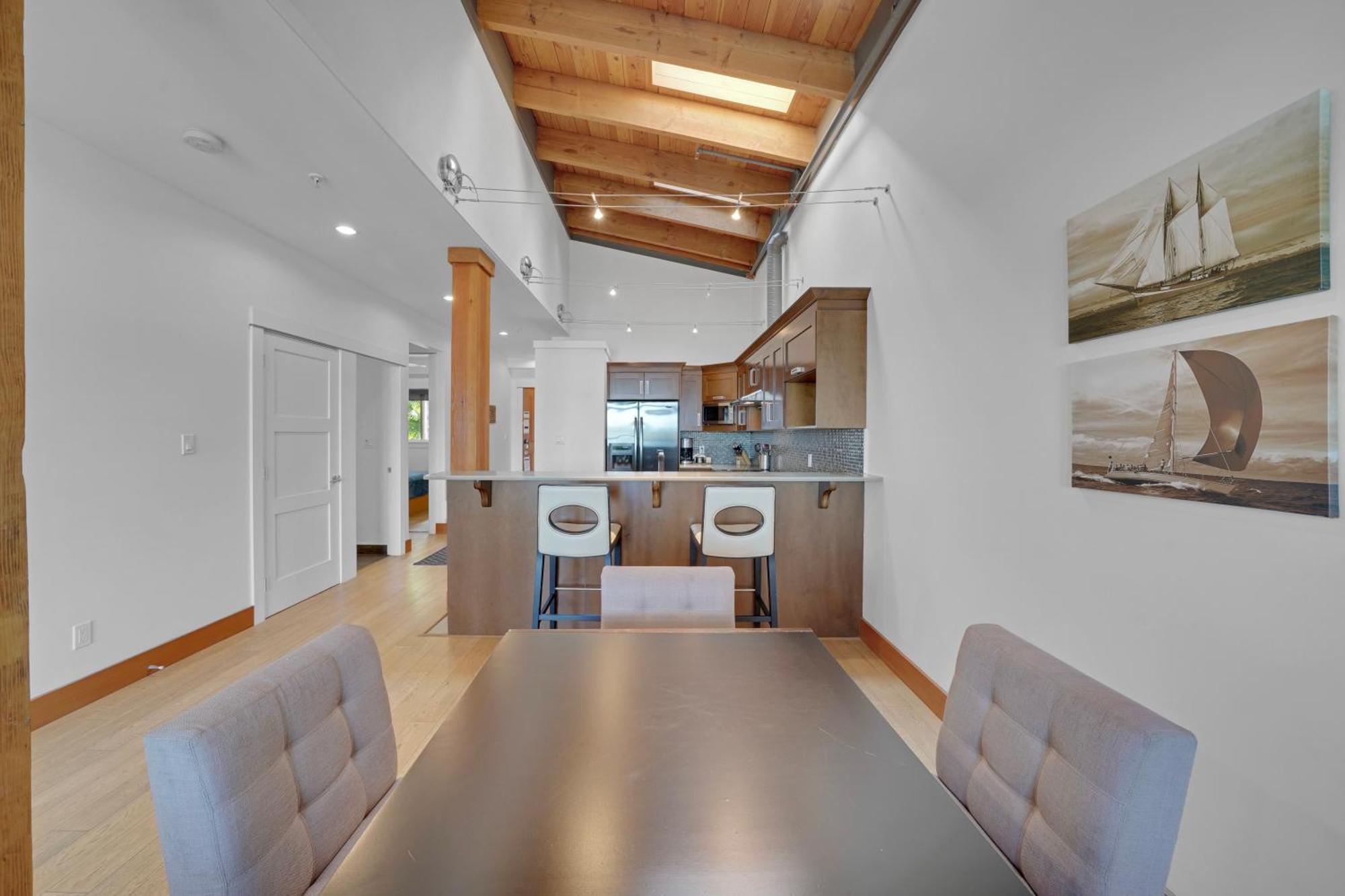 Mariner'S Loft - Salt Spring Island Apartment Ganges Exterior photo