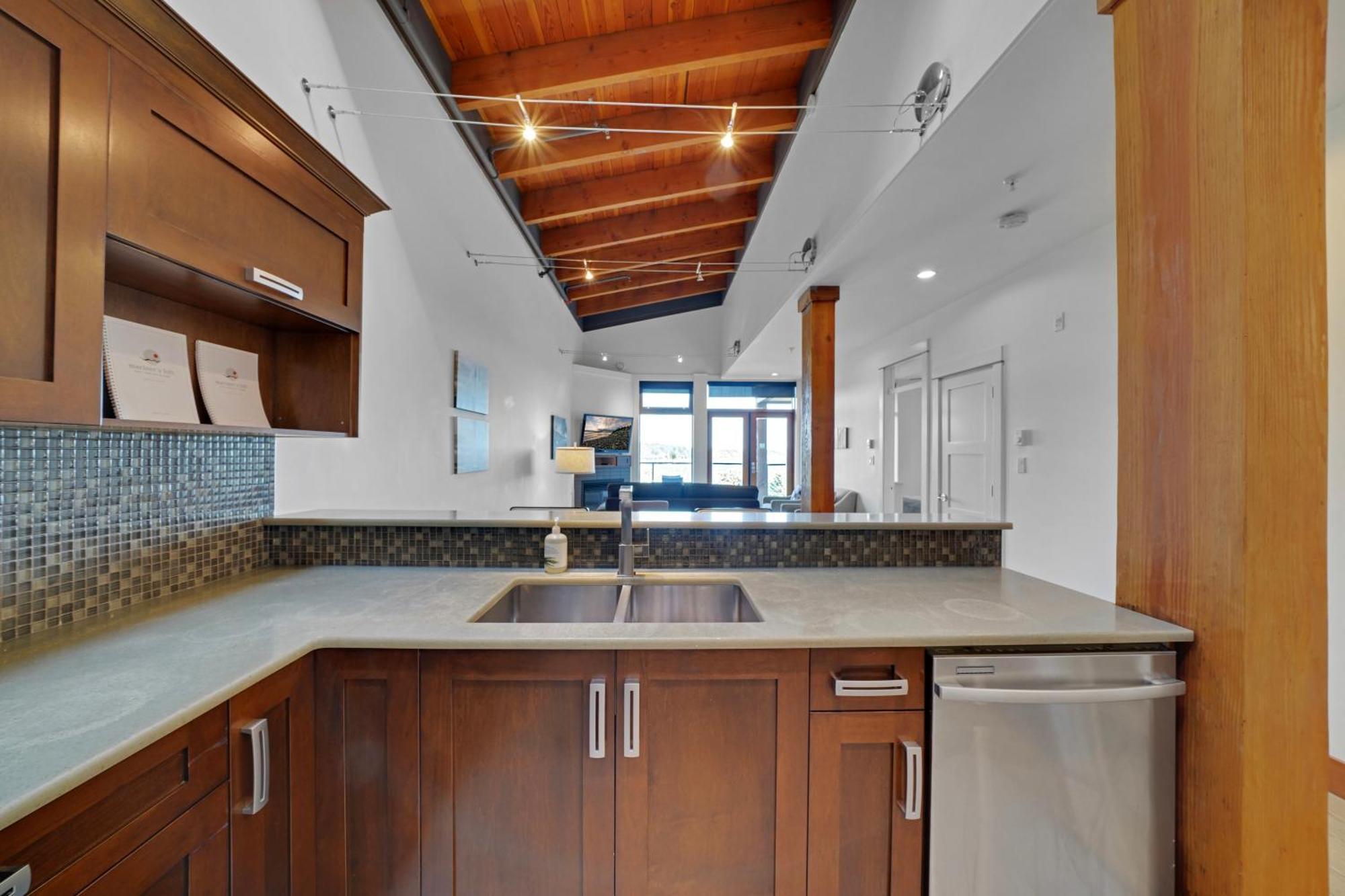 Mariner'S Loft - Salt Spring Island Apartment Ganges Exterior photo
