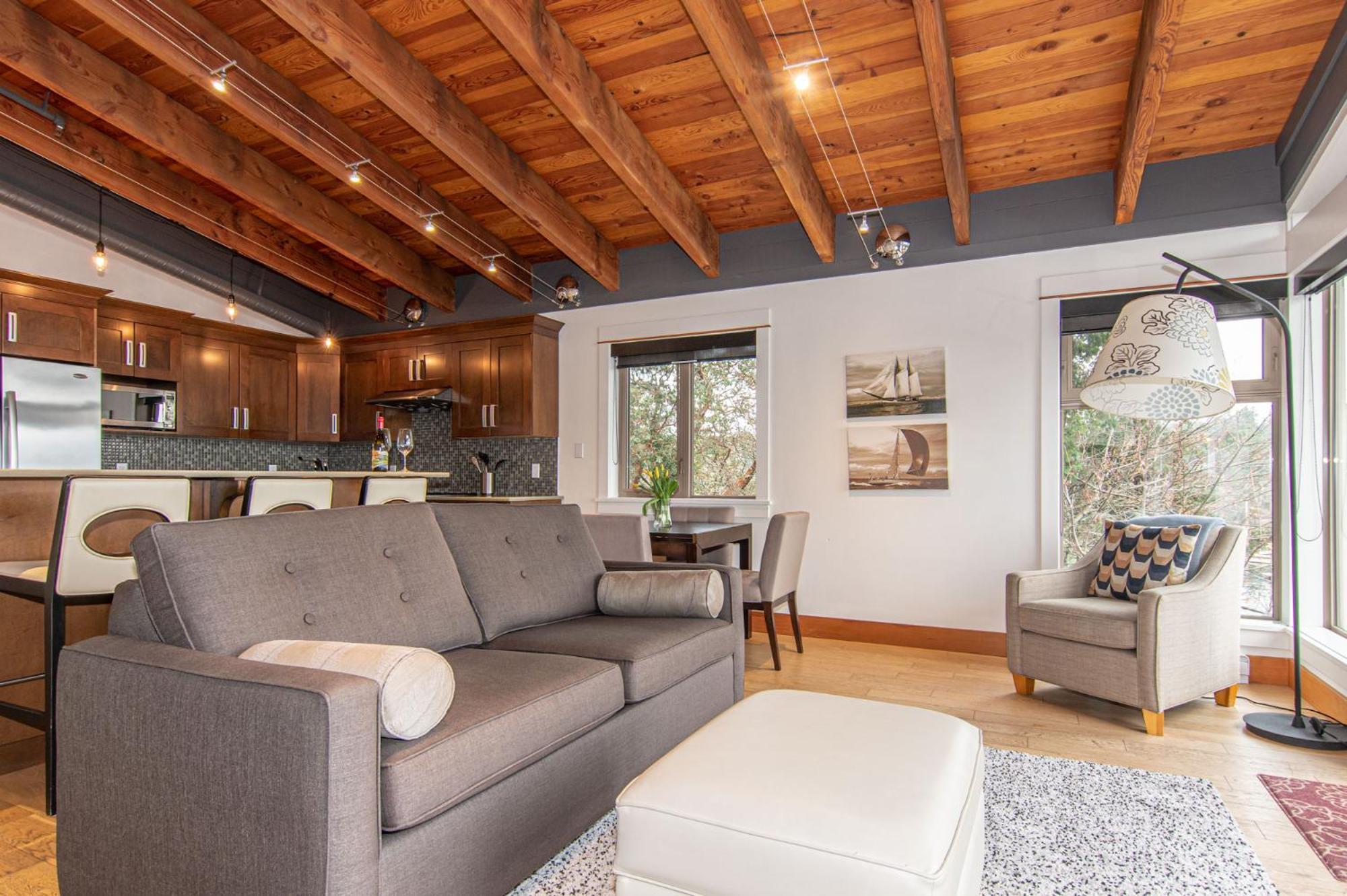 Mariner'S Loft - Salt Spring Island Apartment Ganges Exterior photo